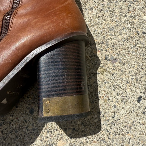 Miss KG Kurt Geiger size 6 Brown Heeled Boots with Chunky Heel Gold accent GUC - Picture 6 of 9